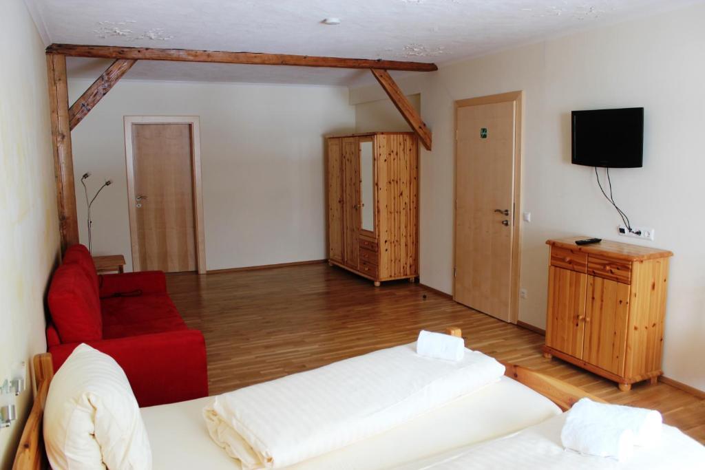 Gasthof Zum Goldenen Roessl Sachsenburg Экстерьер фото